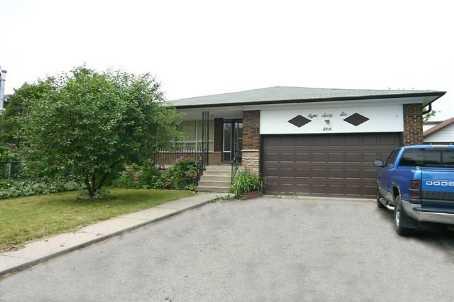 866 Kennedy Rd, House detached with 3 bedrooms, 4 bathrooms and 6 parking in Toronto ON | Image 1