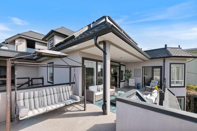 13407 Marine Drive, House detached with 8 bedrooms, 5 bathrooms and 12 parking in Surrey BC | Image 14