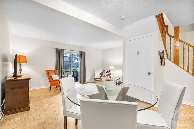6244 Castille Court, Townhouse with 3 bedrooms, 2 bathrooms and 1 parking in Ottawa ON | Image 11