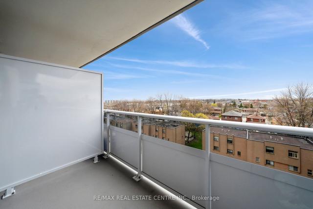 711 - 200 Lotherton Ptwy N, Condo with 2 bedrooms, 1 bathrooms and 1 parking in Toronto ON | Image 17