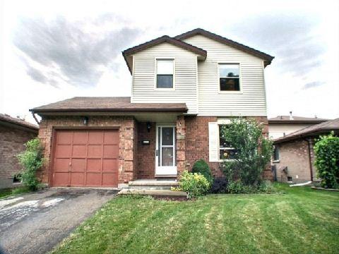 71 Clara Cres, House detached with 3 bedrooms, 2 bathrooms and 3 parking in London ON | Image 1