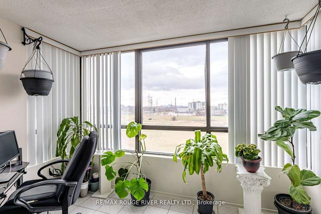 901 - 131 Torresdale Ave, Condo with 2 bedrooms, 2 bathrooms and 2 parking in Toronto ON | Image 6