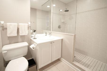 213 - 410 Queens Quay W, Condo with 1 bedrooms, 1 bathrooms and 1 parking in Toronto ON | Image 5