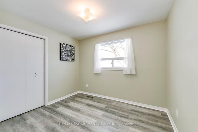 5440 Windermere Dr, House detached with 3 bedrooms, 2 bathrooms and 5 parking in Burlington ON | Image 17