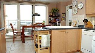 lph1 - 60 Old Mill Rd, Condo with 3 bedrooms, 3 bathrooms and null parking in Oakville ON | Image 6