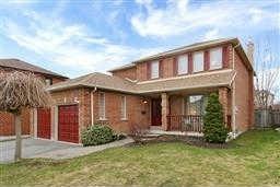81 Stratton Cres, House detached with 4 bedrooms, 3 bathrooms and 2 parking in Whitby ON | Image 1