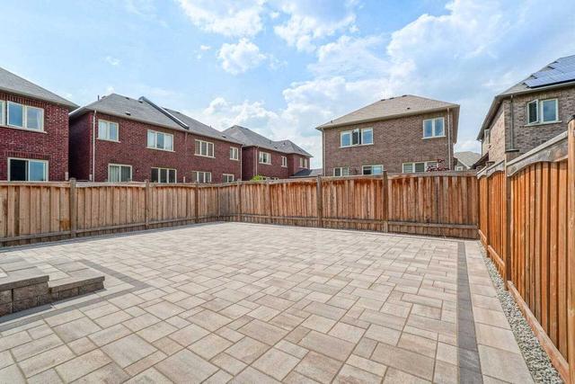 38 Noble Oaks Rd, House detached with 4 bedrooms, 5 bathrooms and 4 parking in Brampton ON | Image 35