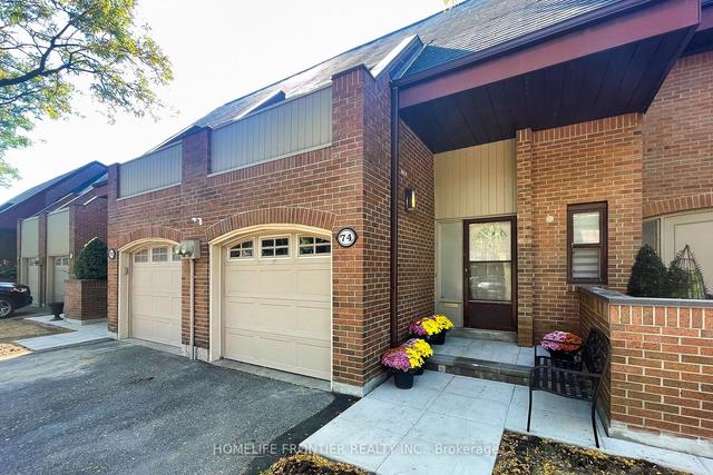 74 Flaming Roseway, Townhouse with 3 bedrooms, 3 bathrooms and 2 parking in Toronto ON | Image 1