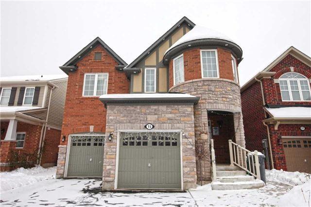15 Lathbury St, House detached with 4 bedrooms, 4 bathrooms and 3 parking in Brampton ON | Image 2