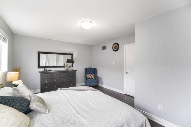 395 Hobbs Cres, House attached with 3 bedrooms, 3 bathrooms and 2 parking in Milton ON | Image 10