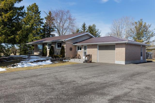 1059 Woodville Rd, House detached with 3 bedrooms, 1 bathrooms and 11 parking in Kawartha Lakes ON | Image 1