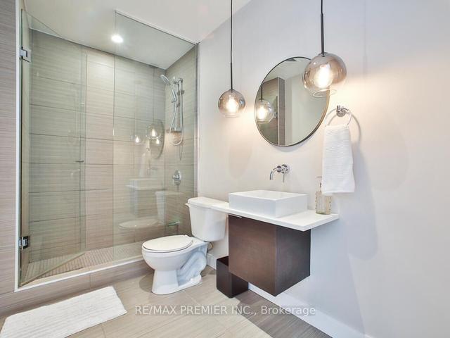 1606 - 8 Charlotte St, Condo with 2 bedrooms, 2 bathrooms and 1 parking in Toronto ON | Image 17
