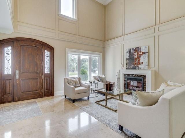 14 Ballantyne Crt, House detached with 4 bedrooms, 5 bathrooms and 6 parking in Toronto ON | Image 3