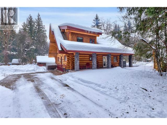 1876 Shaver Road, House detached with 4 bedrooms, 3 bathrooms and null parking in Columbia Shuswap B BC | Image 43