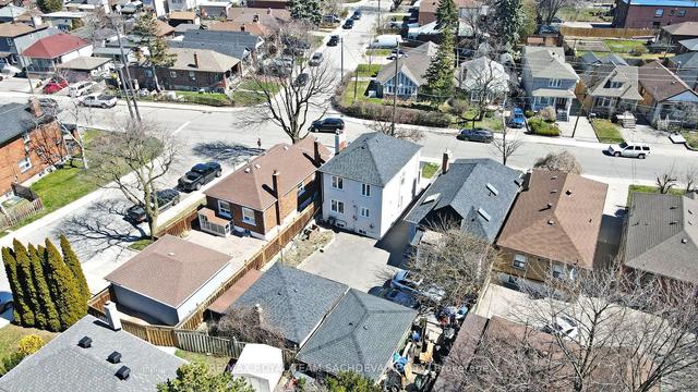 90a Bicknell Ave, House detached with 3 bedrooms, 4 bathrooms and 4 parking in Toronto ON | Image 32