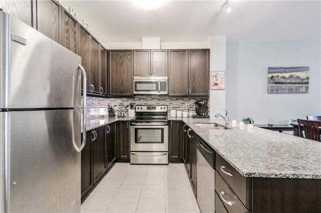 121 - 33 Whitmer St, Condo with 2 bedrooms, 2 bathrooms and 1 parking in Milton ON | Image 3
