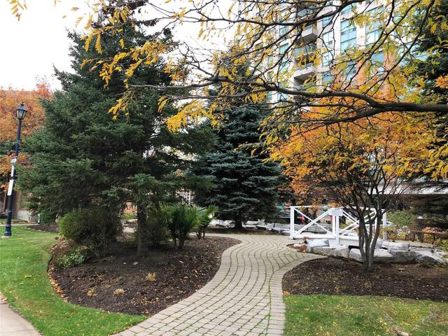 02 - 119 Omni Dr, Townhouse with 3 bedrooms, 3 bathrooms and 1 parking in Toronto ON | Image 6