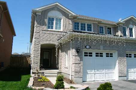 1380 Quest Circ, House semidetached with 3 bedrooms, 3 bathrooms and 3 parking in Mississauga ON | Image 1