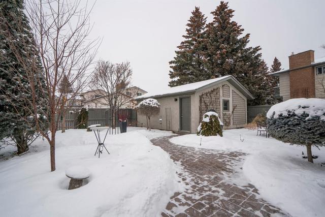 28 Bracewood Place Sw, House detached with 3 bedrooms, 2 bathrooms and 2 parking in Calgary AB | Image 44