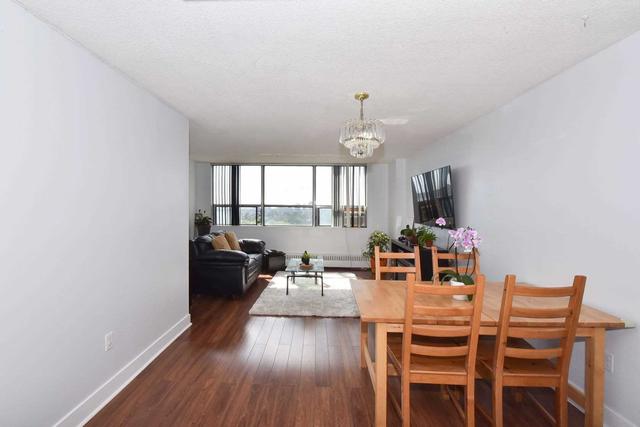 1106 - 45 Sunrise Ave, Condo with 2 bedrooms, 1 bathrooms and 1 parking in Toronto ON | Image 2