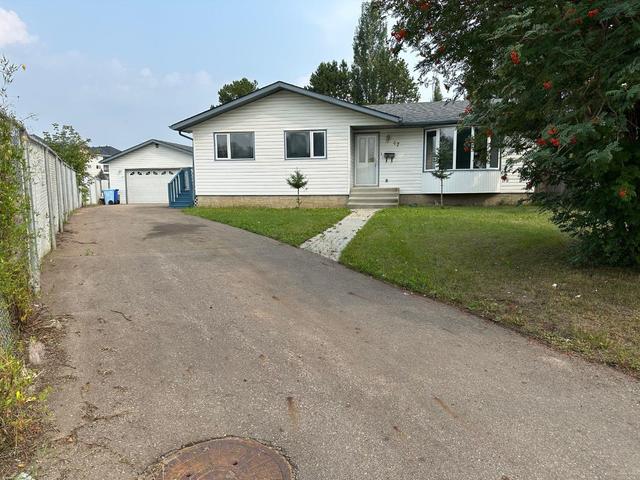 47 Mcleod Street, House detached with 5 bedrooms, 2 bathrooms and 8 parking in Wood Buffalo AB | Image 1