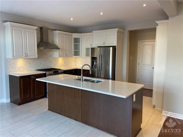 130 Westover Crescent, House detached with 4 bedrooms, 3 bathrooms and 4 parking in Ottawa ON | Image 10