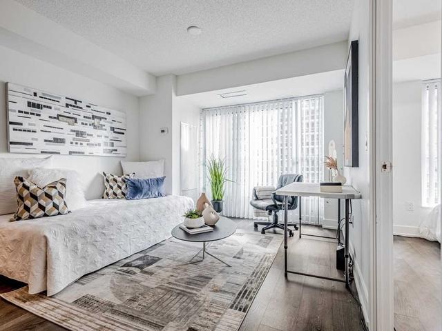 1215 - 9 Mabelle Ave, Condo with 1 bedrooms, 1 bathrooms and 1 parking in Toronto ON | Image 7