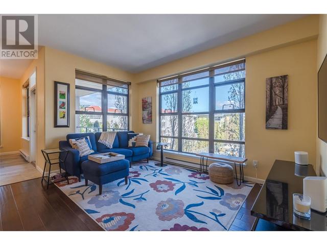 301 - 3591 Skaha Lake Road, Condo with 2 bedrooms, 2 bathrooms and 1 parking in Penticton BC | Image 2