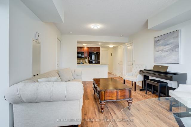 1622 - 500 Doris Ave, Condo with 2 bedrooms, 2 bathrooms and 1 parking in Toronto ON | Image 13