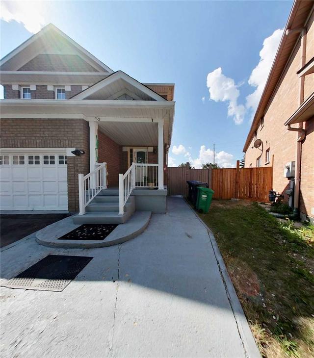 80 Kanashiro St, House detached with 2 bedrooms, 1 bathrooms and 2 parking in Brampton ON | Image 4