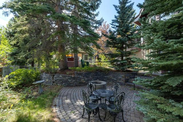 640 Coach Grove Road Sw, House detached with 4 bedrooms, 3 bathrooms and 6 parking in Calgary AB | Image 43