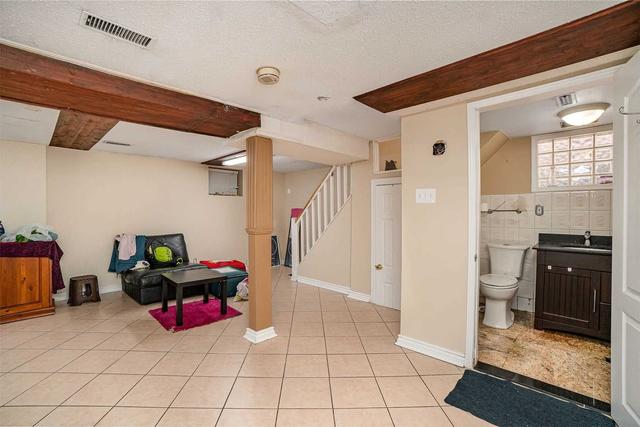 toronto - 617 The Queensway Ave, House detached with 2 bedrooms, 2 bathrooms and 2 parking in Toronto ON | Image 13