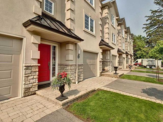 2 - 371 Wilson St E, Townhouse with 3 bedrooms, 3 bathrooms and 1 parking in Hamilton ON | Image 1