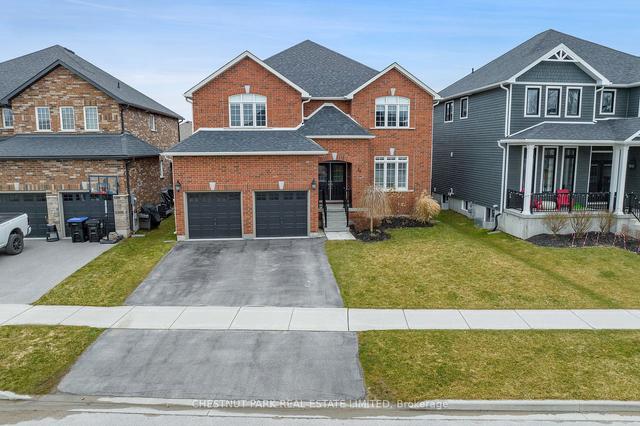 56 Lockerbie Cres, House detached with 4 bedrooms, 4 bathrooms and 4 parking in Collingwood ON | Image 1