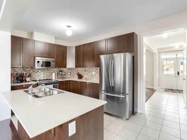 211 Barons St, House semidetached with 3 bedrooms, 3 bathrooms and 3 parking in Vaughan ON | Image 5