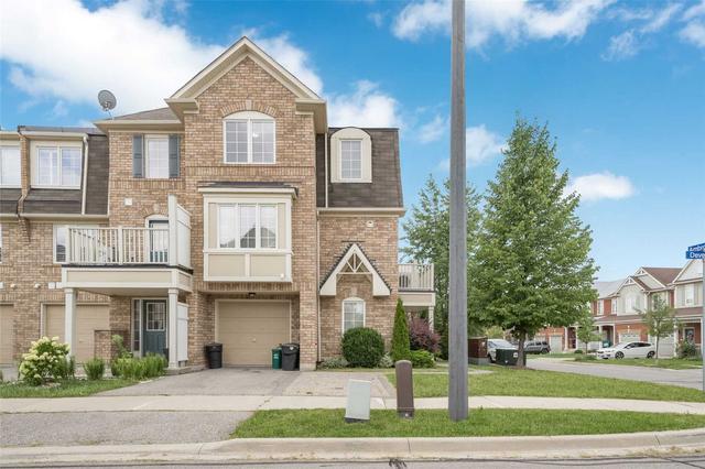 910 Deverell Pl, House attached with 3 bedrooms, 2 bathrooms and 3 parking in Milton ON | Image 12