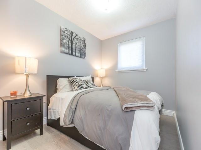 160 Folkstone Cres, House detached with 3 bedrooms, 2 bathrooms and 4 parking in Brampton ON | Image 11