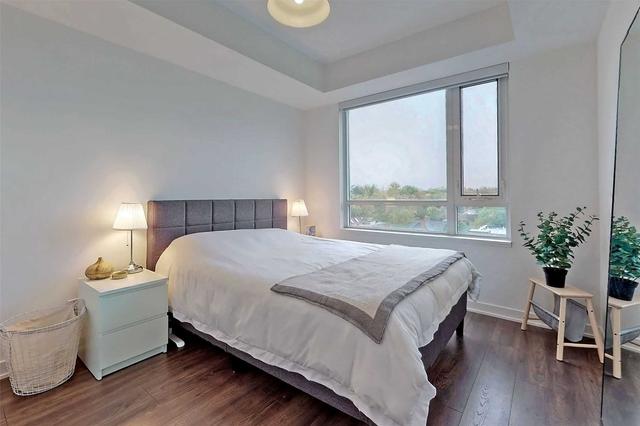612 - 223 St Clair Ave W, Condo with 1 bedrooms, 1 bathrooms and 1 parking in Toronto ON | Image 2