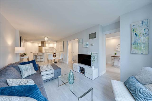 1403 - 8 York St, Condo with 1 bedrooms, 2 bathrooms and 1 parking in Toronto ON | Image 28