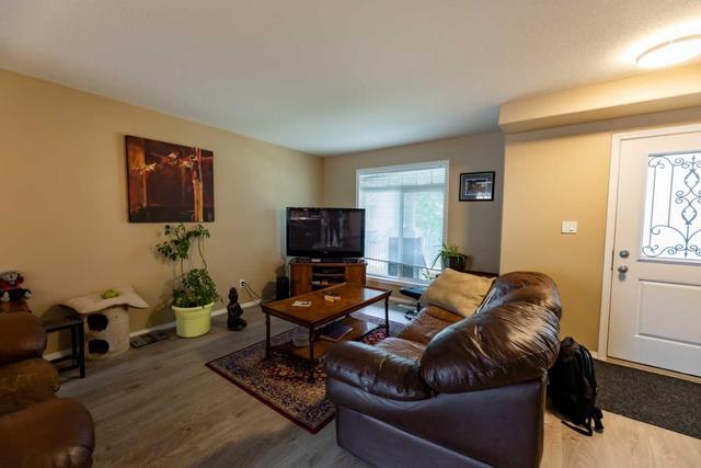 334b Boutin Avenue, Home with 3 bedrooms, 2 bathrooms and 4 parking in Hinton AB | Image 2