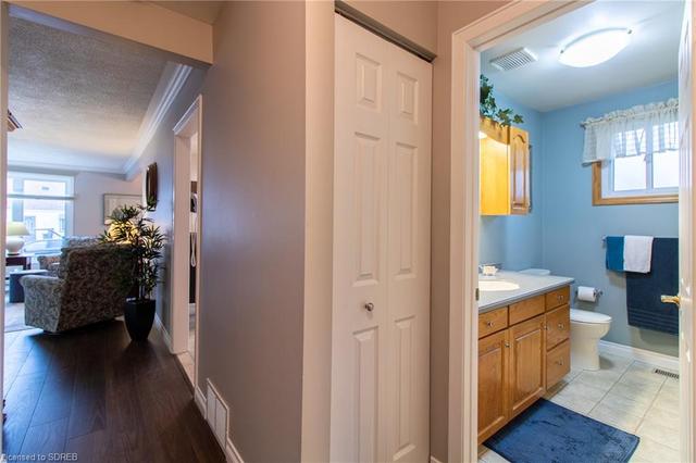 Craft room or extra bedroom. Lots of natural light. | Image 25