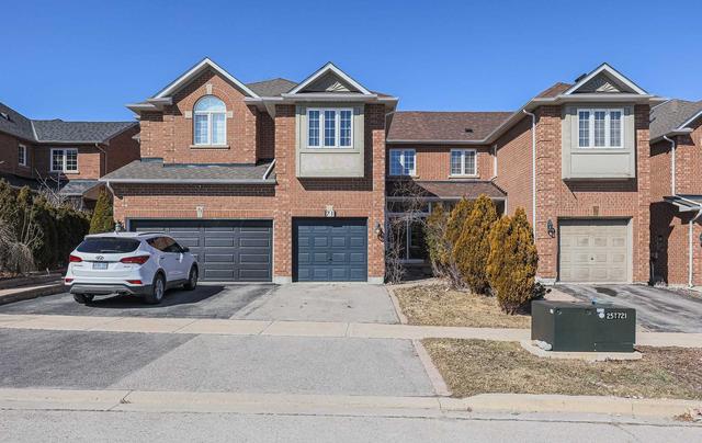 71 Cedarcrest Cres, House attached with 3 bedrooms, 4 bathrooms and 3 parking in Richmond Hill ON | Image 1