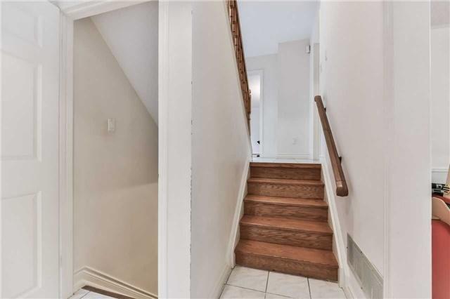 18 Solway Crt, House detached with 4 bedrooms, 4 bathrooms and 3 parking in Toronto ON | Image 12