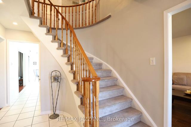 65 Dakin Dr, House detached with 4 bedrooms, 4 bathrooms and 5 parking in Ajax ON | Image 18