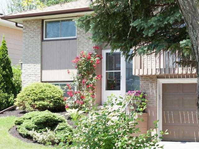 362 Carnaby Crt, House detached with 3 bedrooms, 2 bathrooms and 2 parking in Oshawa ON | Image 2