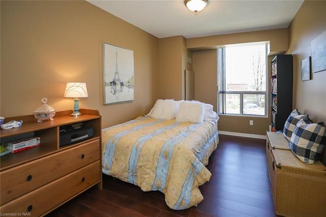 202 - 81 Scott Street, House attached with 2 bedrooms, 1 bathrooms and 158 parking in St. Catharines ON | Image 20
