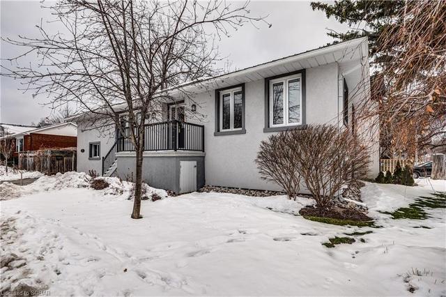 71 Cedar Street, House detached with 3 bedrooms, 2 bathrooms and 4 parking in Collingwood ON | Image 2