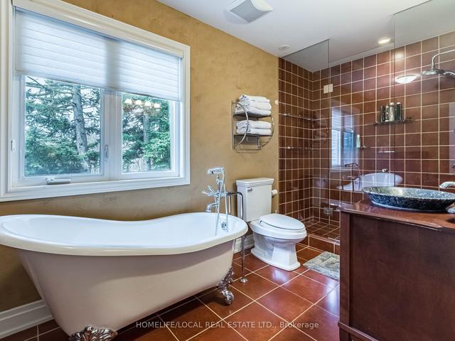 16 Acton Ave, House detached with 3 bedrooms, 4 bathrooms and 3 parking in Toronto ON | Image 14