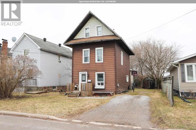 311 Gillies St, House detached with 4 bedrooms, 1 bathrooms and null parking in Sault Ste. Marie ON | Image 1
