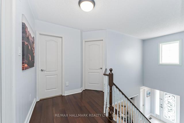 56 Adventure Cres, House detached with 3 bedrooms, 3 bathrooms and 4 parking in Vaughan ON | Image 11